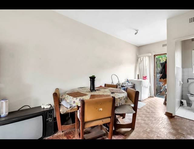 2 BEDROOM APARTMENT FOR SALE IN WINDSOR EAST
